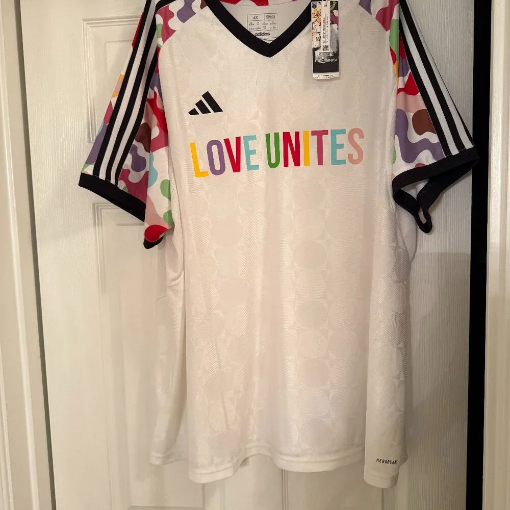 women's shirt - Picture 1 of 7